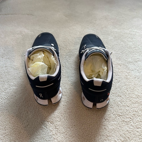 On running cloud sneakers M8 - Picture 3 of 6